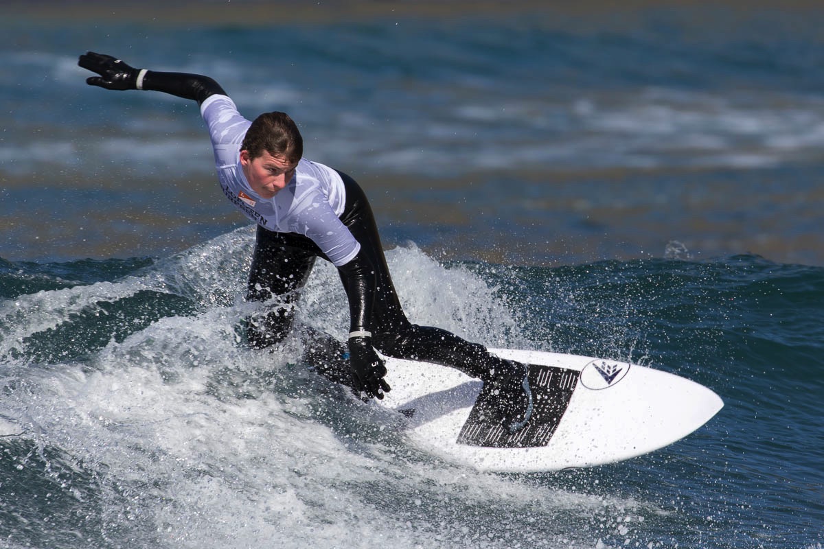 lofoten surfing