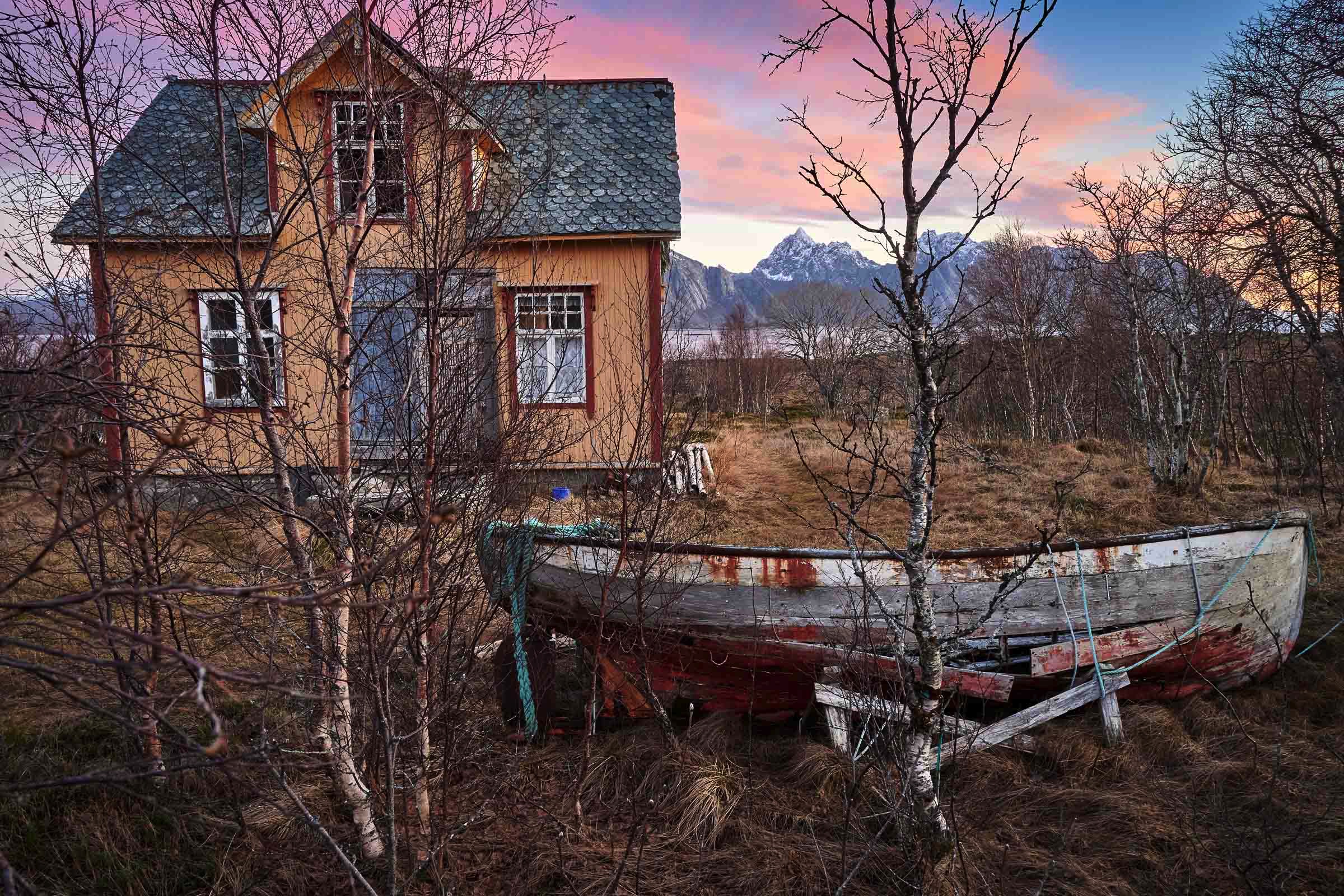 lofoten abandoned house