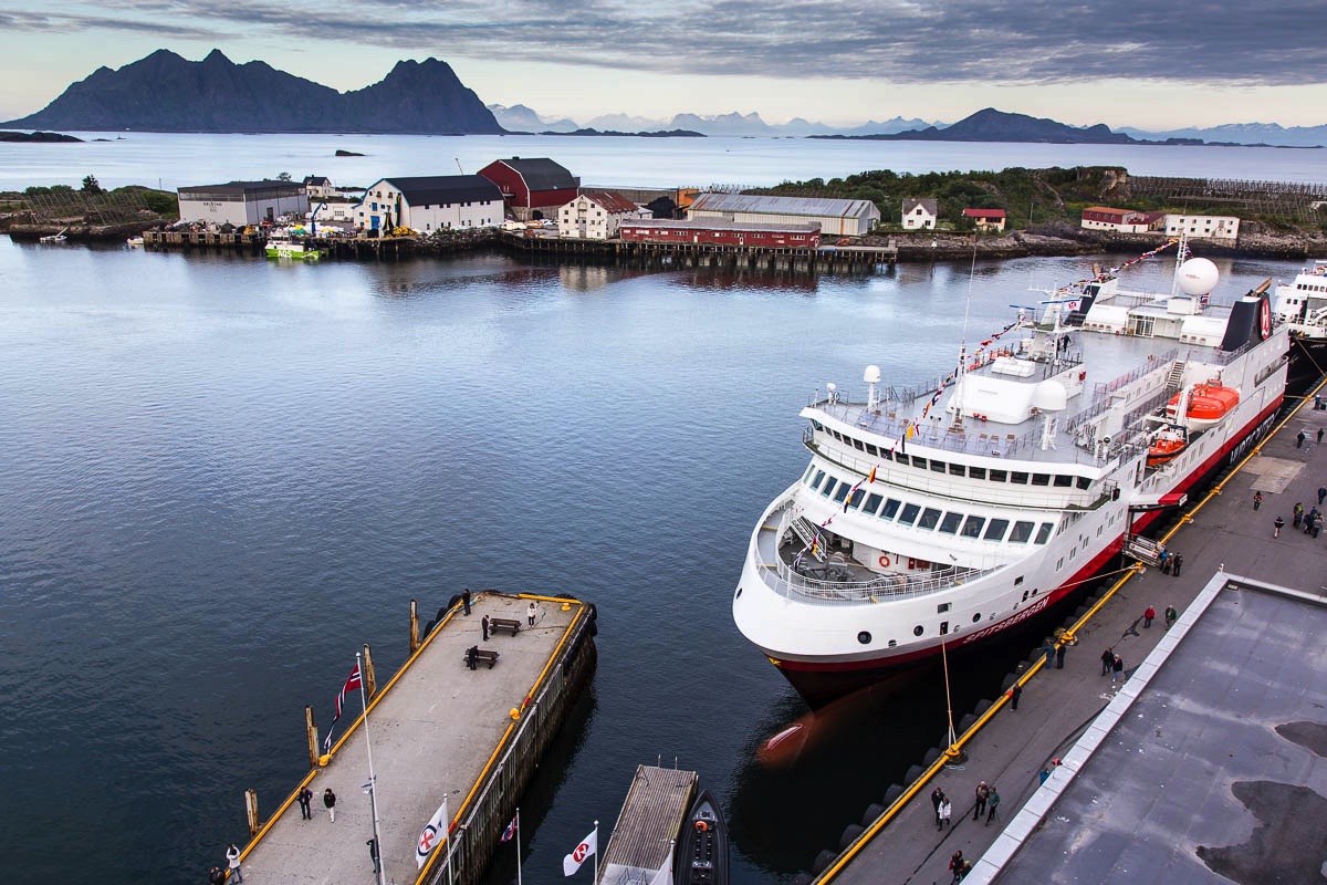 Hurtigruten Svolvaer, Lofoten